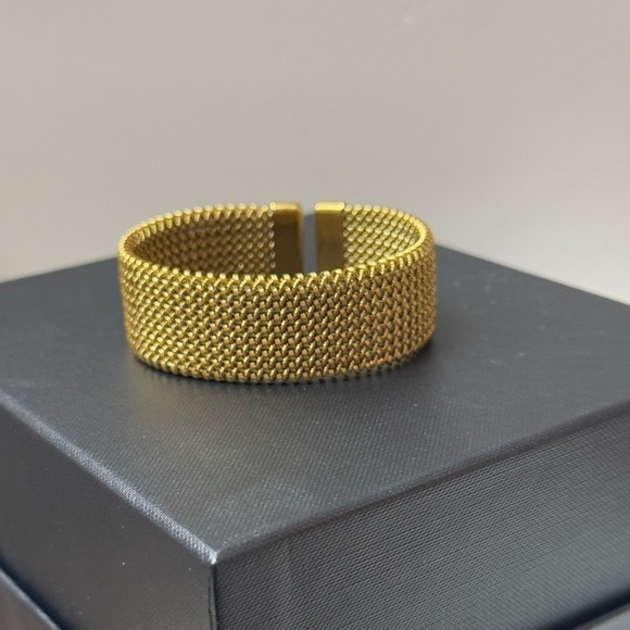 Jewelry - Statement Gold Painted Cuff‎